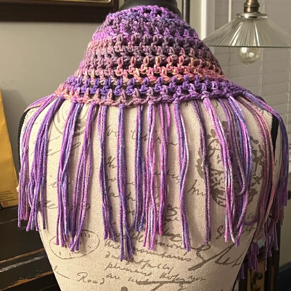 Handmade infinity fringe scarf mermaid color theme - Picture 5 of 9